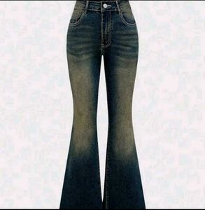 Embroidered flared jeans