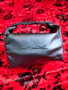 MAC Travel Pouch