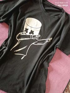 2 black tshirt..well used