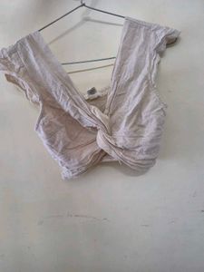 Twisted Front V-Neck Crop Top