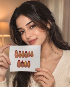 Elegant Red & Gold Press-On Nails