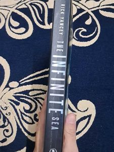 The Infinite Sea by Rick Yancey