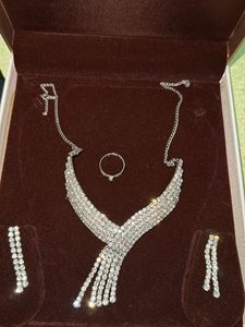Sparkling Rhinestone Jewellery Set