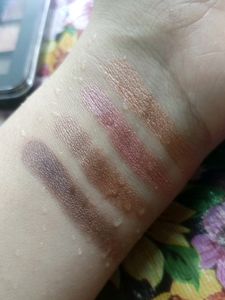 🤎Glam Nude Shades Eyeshadow Palette