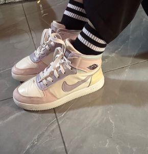 White Sneakers - Casual &amp; Comfortable