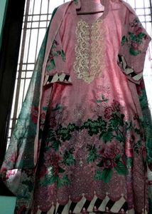 Brand New Pakistani Pink Floral Kurta Set