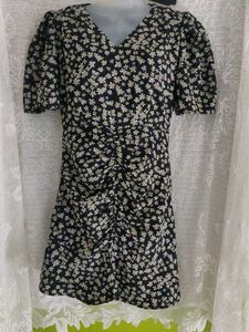Floral Mini Dress - Chic & Trendy