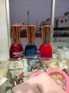 Set of 3 Nail Polishes