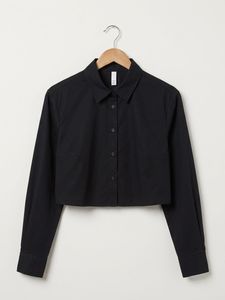 Chic Black Cropped Shirt