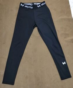 Skyria Brand Black Jaggings