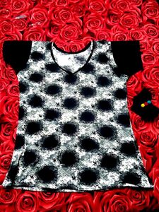 Patterned V-Neck T-Shirt