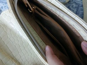 Chic Croc-Embossed Crossbody Bag