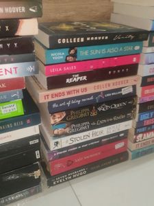 Colleen Hoover Ana Huang Stephanie Meyer