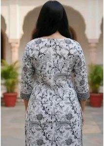 Black &amp; White Floral Kurta Set