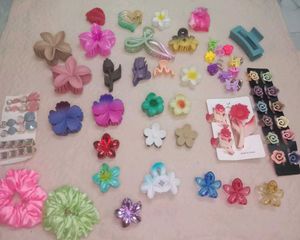 Mixed sizes cluthes and 2 scrunchies combo