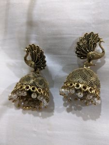 Earings