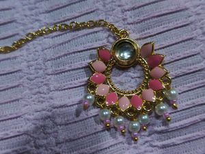 Exquisite Pearl &amp; Kundan Maang Tikka