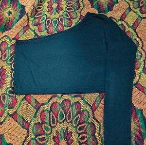 Chic Black One-Shoulder Top