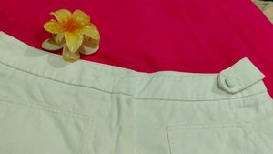 White Casual Shorts✨