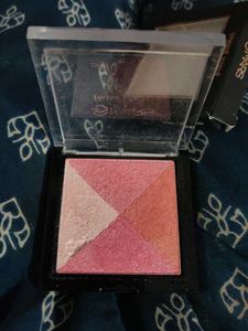 Mars Baked Blusher - Pink Shade