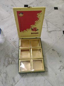 Parampara Sweets Celebration Box