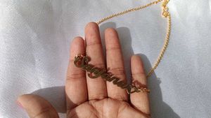 Custom 'Sanjana' name necklace with heart detail