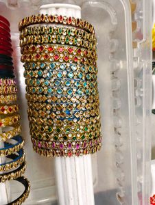 beautiful bangles Sets only one price