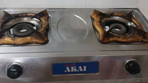 Akai Two-Burner Gas Stove