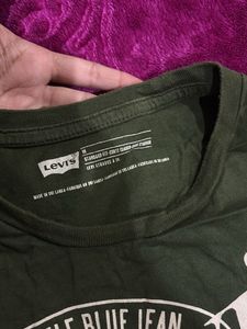 Levi's Green Graphic T-Shirt
