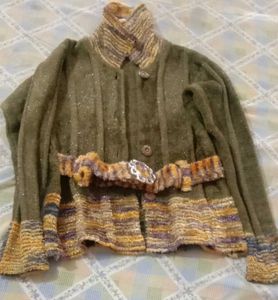 Cozy woolen  sweater with Belt