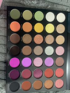 Vibrant Eyeshadow Palette