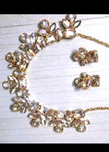Stunning Crystal Necklace & Earring Set