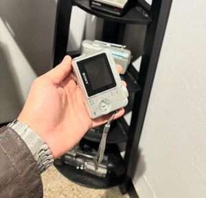 ❗️SALE Sony Cyberhot dsc s650 digital point n shoo
