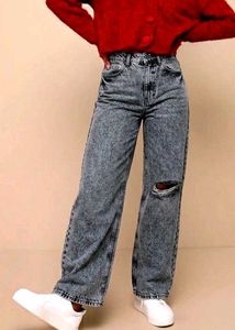 Trendy Straight Fit Distressed Jeans