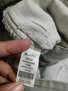 2 jeans -Light Wash Flare  and grey jean