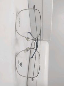 Stylish Metal Frame Eyeglasses