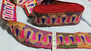 9meters beautifull heavy zariwork lace in 3inches