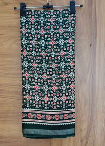 Elegant Green Saree with Red & White Print