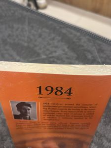 George Orwell's 1984 - Classic Novel