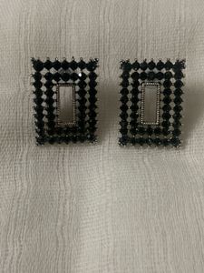 Sparkling Black Stud Earrings