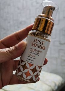 Just Herbs Hydrating Skin Tint Medium Coverage
