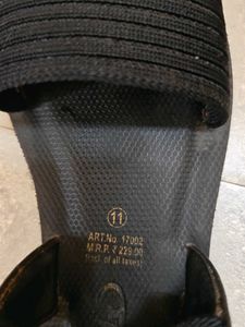 Comfortable Black Strap Sandals