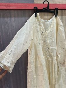 Elegant Off-White Embroidered Anarkali Kurta