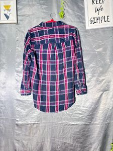 H&amp;M Classic Plaid Button-Up Shirt