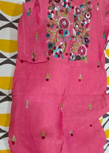 Embroidered Pink Kurta