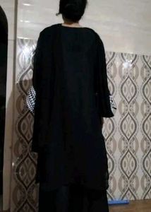 Elegant Black Embroidered Kurta