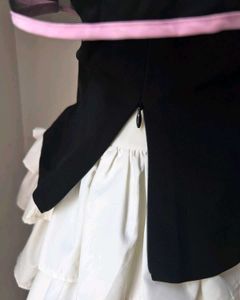 Chic Black &amp; Pink Ruffle Top