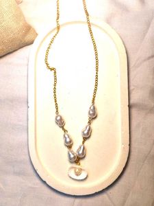 Elegant Baroque Pearl Necklace
