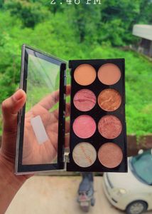 🇺🇸 revolution Blush &amp; Highlighter Palette