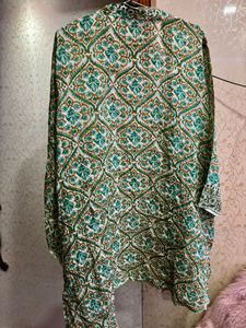 Green &amp; Beige Patterned Ethnic Gown